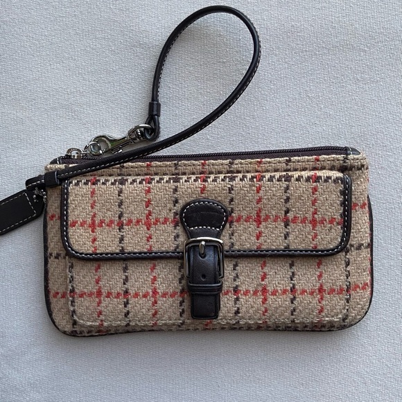 Coach wool wristlet. - Picture 16 of 16